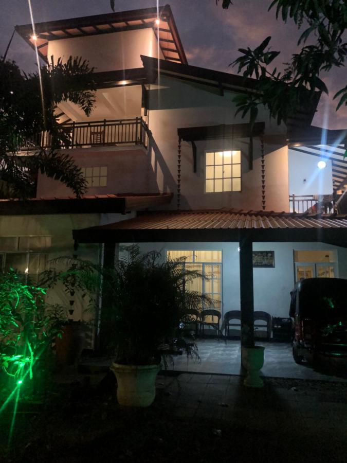 Hiriketiya New Radiant House Hotel Dikwella Exterior foto