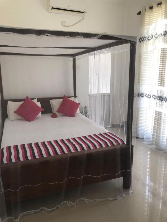 Hiriketiya New Radiant House Hotel Dikwella Exterior foto