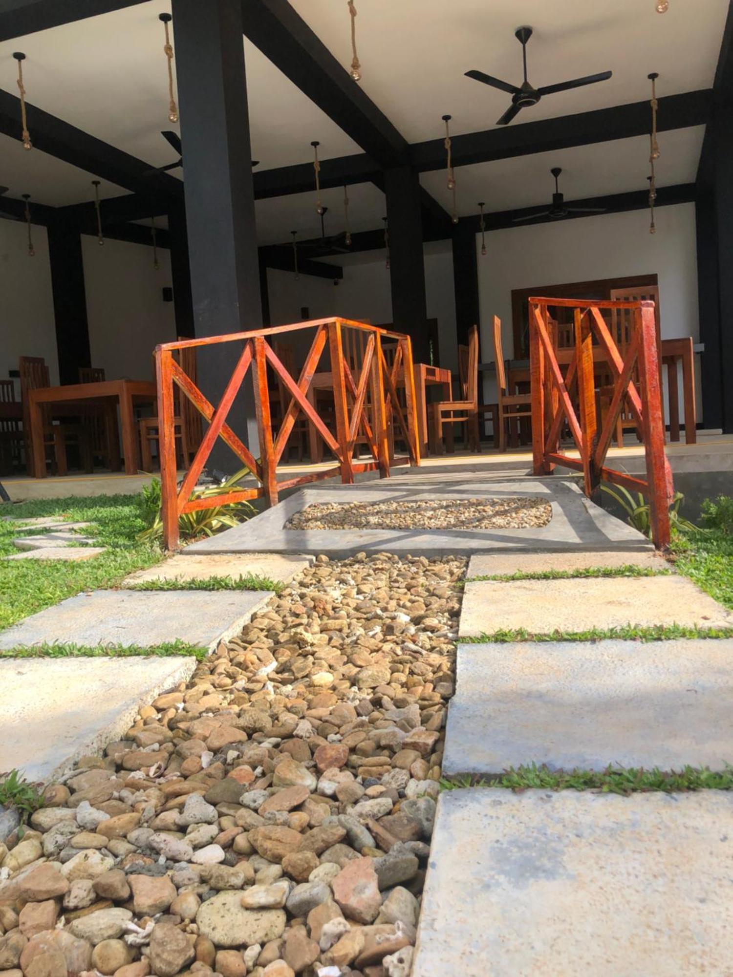 Hiriketiya New Radiant House Hotel Dikwella Exterior foto